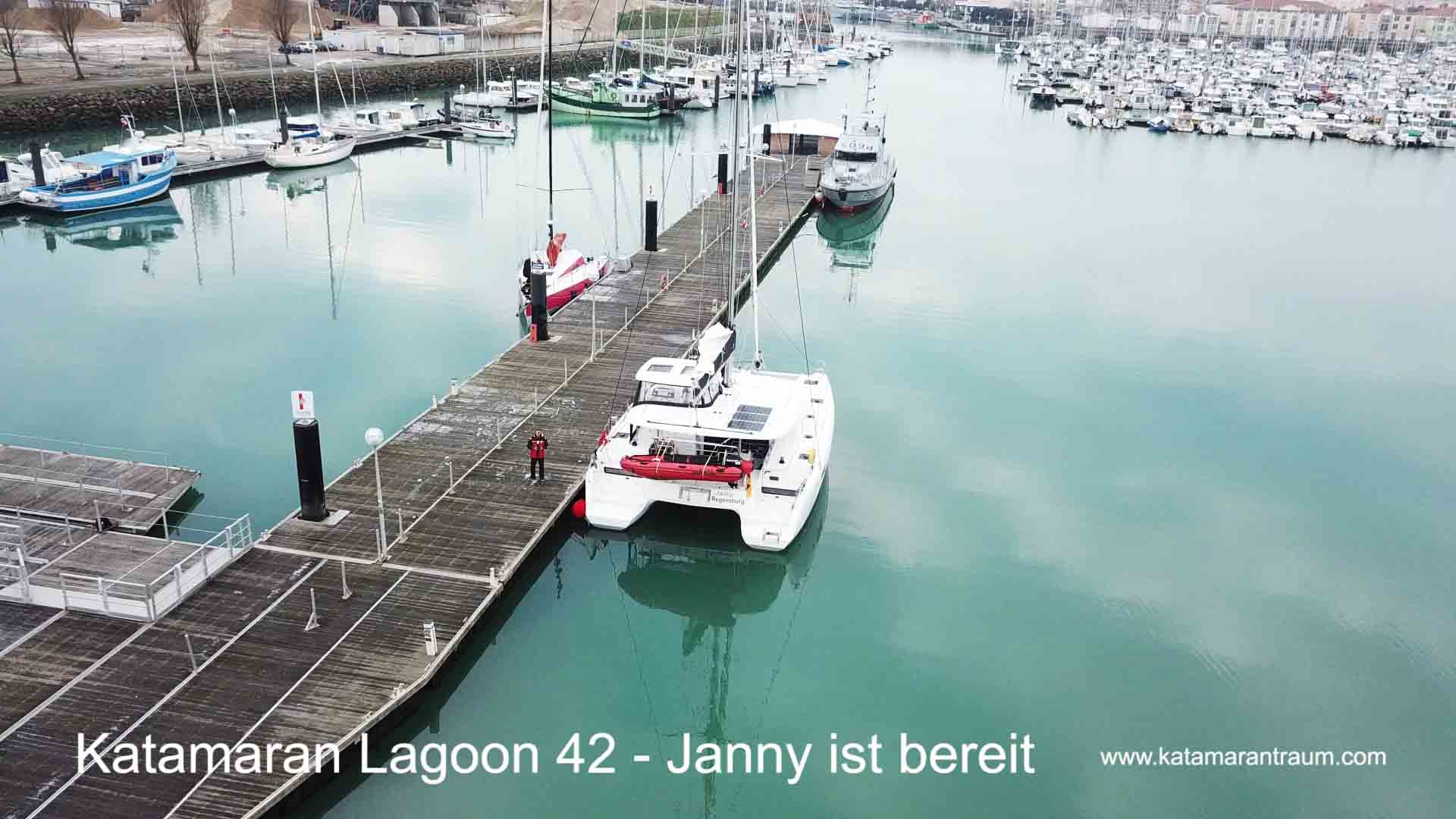 Anlegesteg nach Übergabe in Hafen - Marina von Les Sables - Frankreich