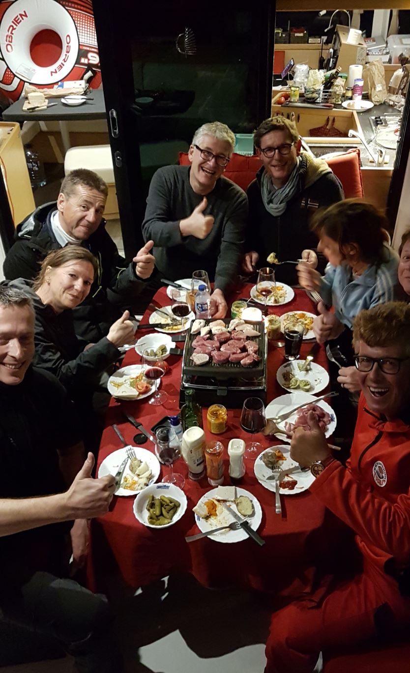 Grill party on your catamaran Lagoon 42 - Janny