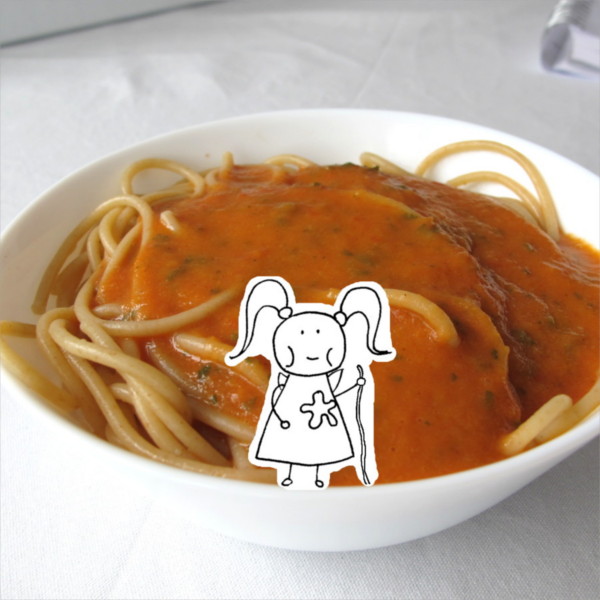 Beatrice Winkel - Trixilie eats pasta