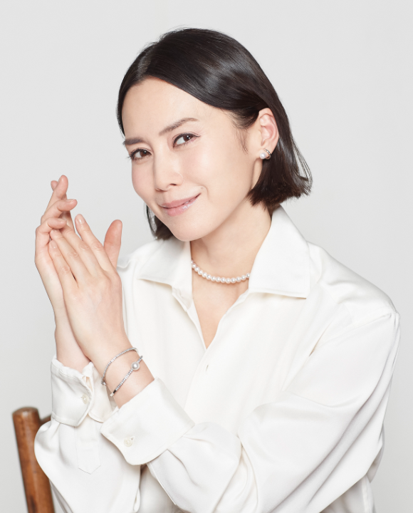 MIKIMOTOスペシャルサイトの中谷美紀さんのインタビューと着用ジュエリーが素敵!