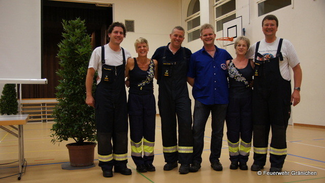 Die Befördeten: v.l.r. Simon Schnell, Brigitte Schär, Markus Herzog, Andy Stalder,                   Rita Frischknecht, Daniel Wehrli