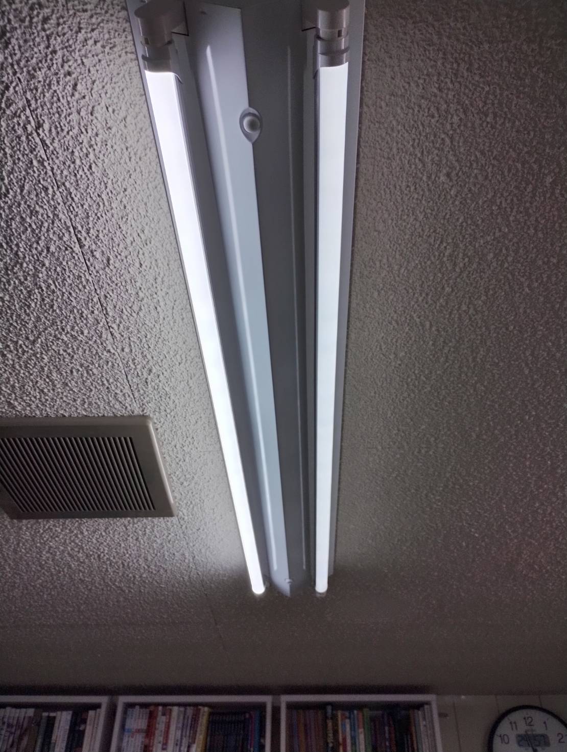 LED蛍光管なのに