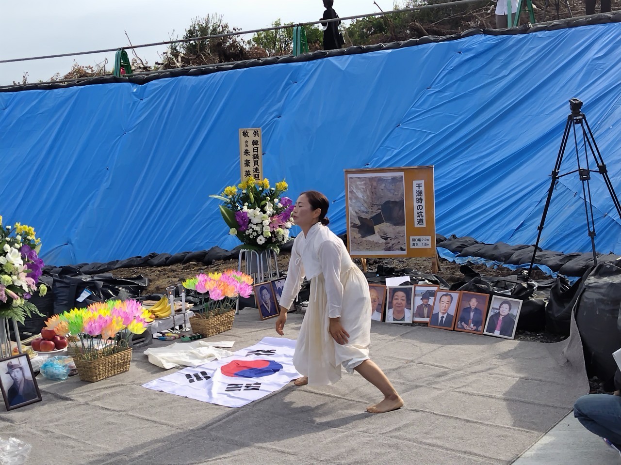 韓国訪問団による祈りの儀式