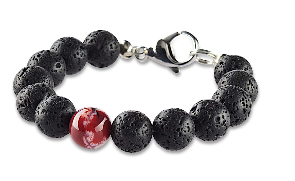 10 mm Damen Armband aus schwarzen Lavaperlen mit einer roten Perle aus Fire Achat. Mit einem Edelstahl Karabiner als Verschluss mit Crazy Frog Logo.