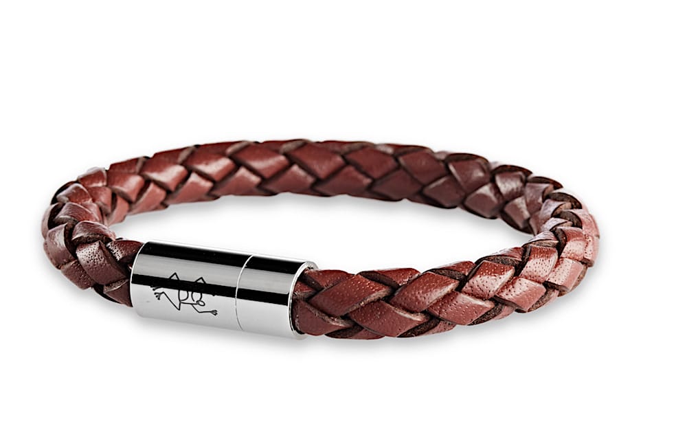 Dunkelbraunes geflochtenes Lederarmband 8 mm Durchmesser für Herren mit glänzenden Magnetverschluss aus Edelstahl und Crazy Frog Logo auf dem Verschluss