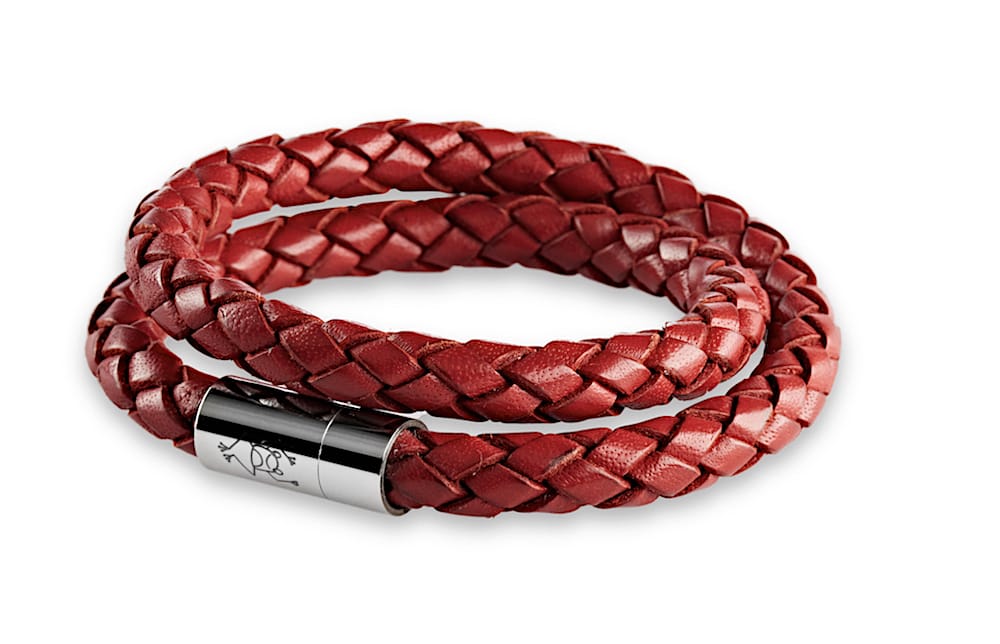 Doppeltes geflochtenes Lederarmband 8 mm Durchmesser für Herren in der Farbe Rot mit glänzenden Magnetverschluss aus Edelstahl und Crazy Frog Logo auf dem Verschluss