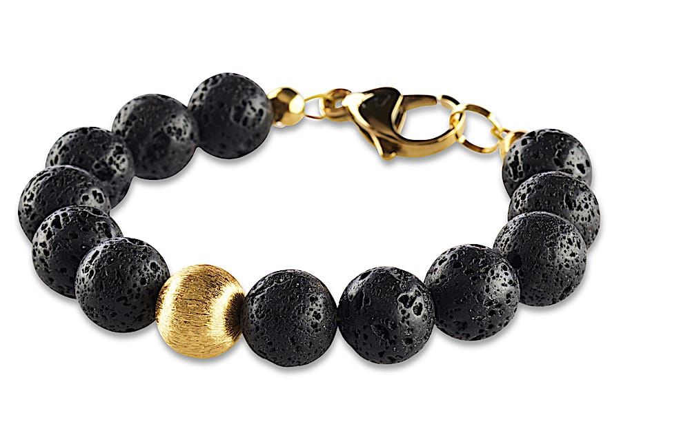 12 mm Herren Armband aus schwarzen Lavaperlen mit einer Perle aus geschliffenen Gold. Mit einem vergoldeten Karabiner als Verschluss mit Crazy Frog Logo.