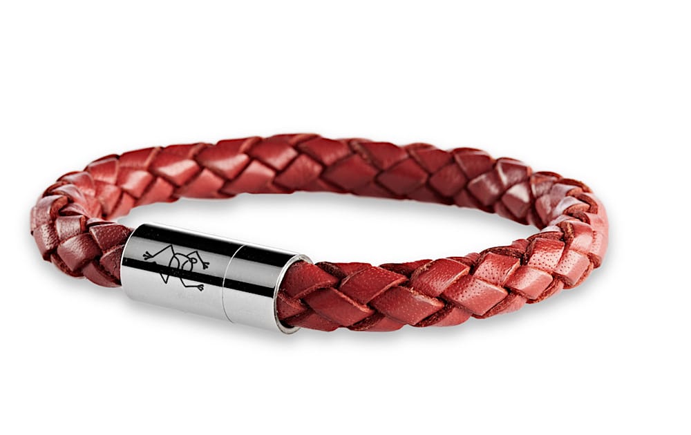 Rotes geflochtenes Lederarmband 8 mm Durchmesser für Herren mit glänzenden Magnetverschluss aus Edelstahl und Crazy Frog Logo auf dem Verschluss