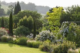 Jardins remarquables à visiter à  proximité de Lassenat éco- maison d'hôtes en Gascogne, maison d'hôtes éco-responsable, chambres d'hôtes grand confort, table d'hôtes bio et  locavore, avec piscine écologique, jardin, terrasses, dans le Gers, en Occitanie