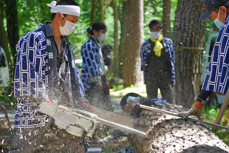 大理神社御柱祭に向けて木造りが行われました