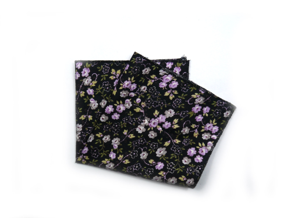 Einstecktuch schwarz lila Blumen