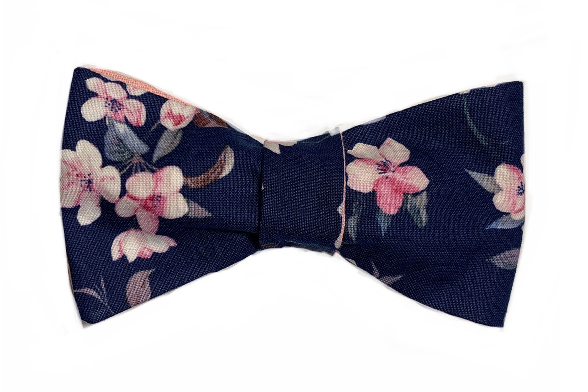 blaue fliege mit rosa blumen blumenfliege querbinder