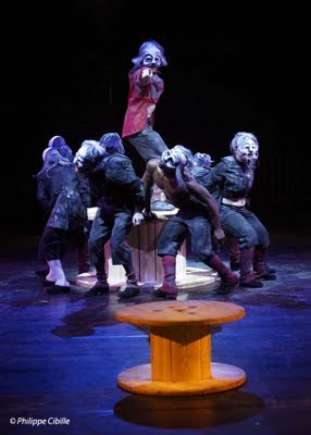 Cirque Baroque  Cirque des Gueux  acte II Chorégraphie Lhacen H.B Bella