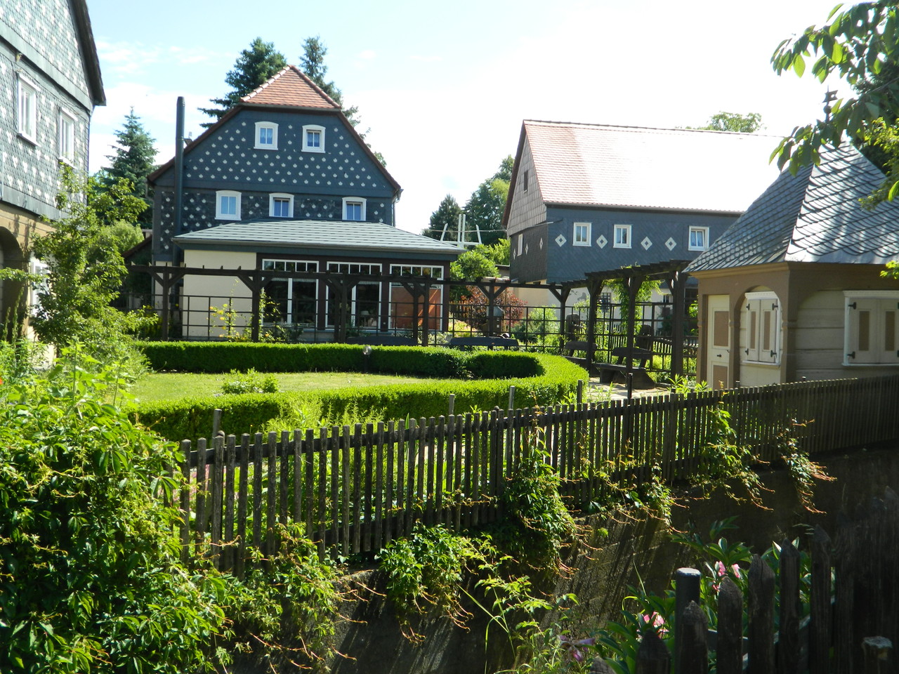 Ein Häuserensemble in Obercunnersdorf