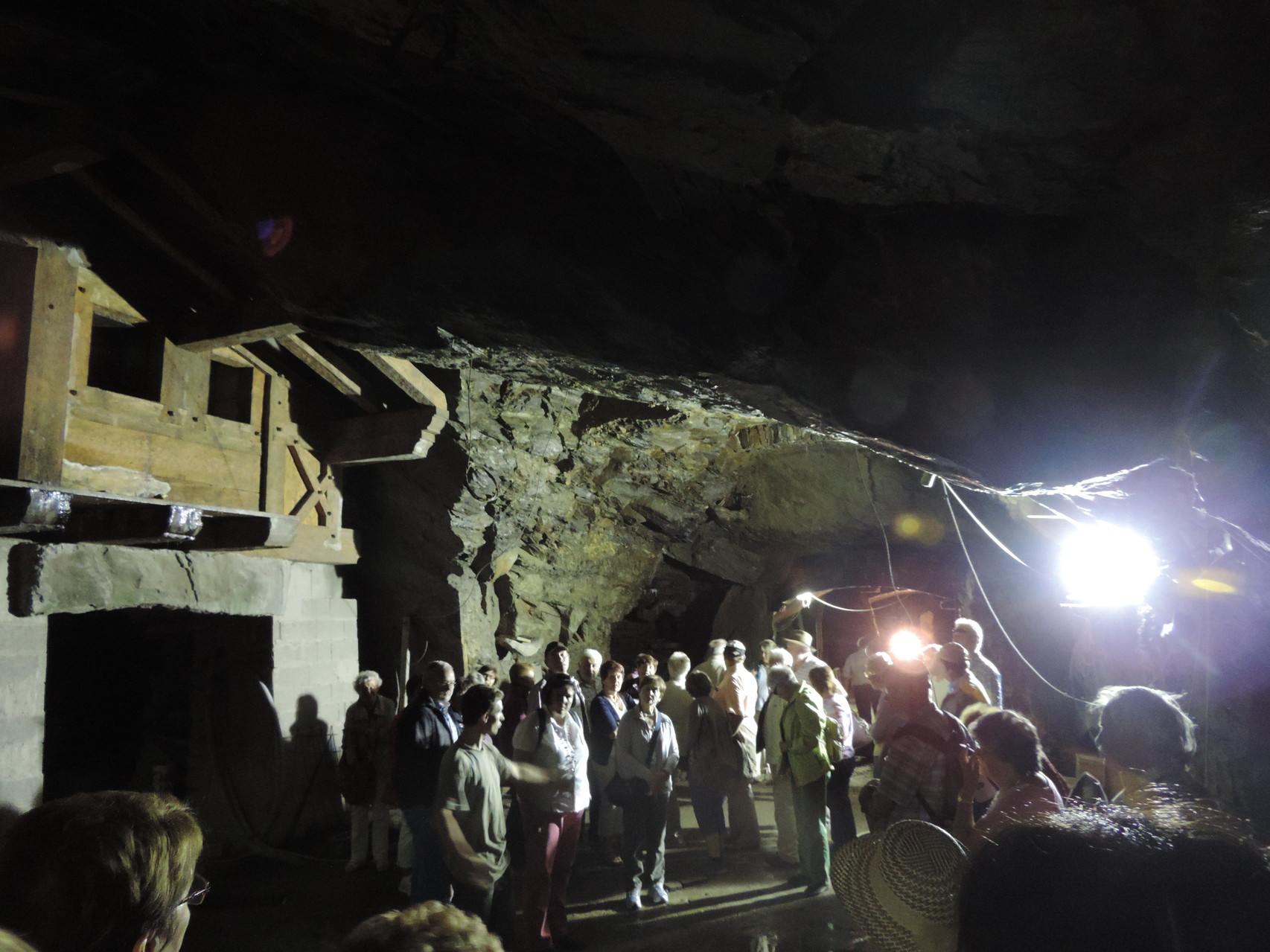 die neue Eventhöhle unter den Himbeeren und hinter der Theke