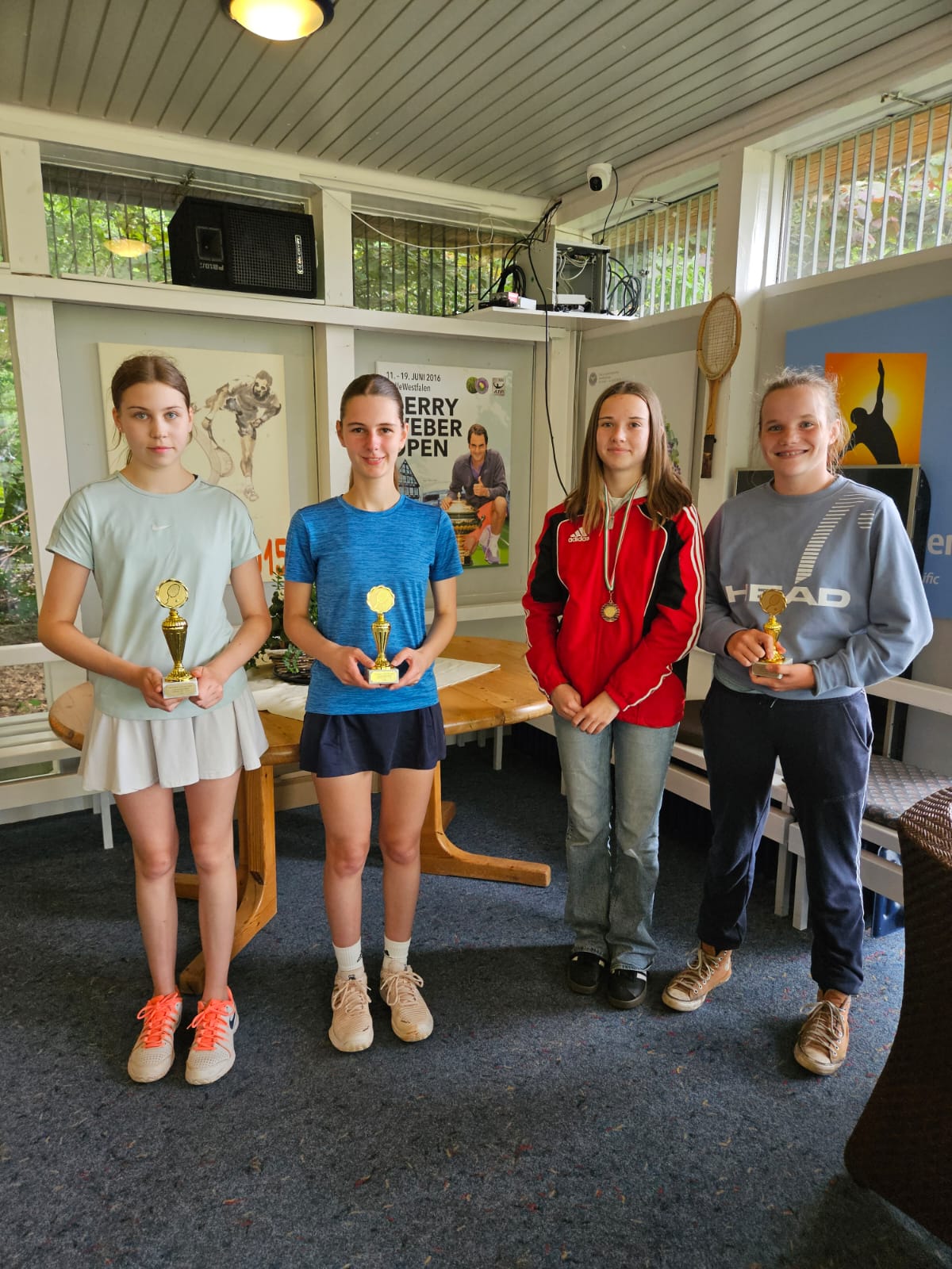 Regionsmeisterschaften Sommer 2024-W16  Anna Luther  2. Platz, Mila Szemkus 4. Platz