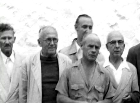 India 1954 ;( l - r ) Frank Hendricks, Charles Purdom, Phillippe, Francis Brabazon, Ben Hayman