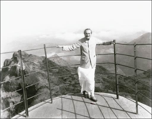 May 1954, Arthur's Seat, Mahabaleshwar, India - photo taken by Jangoo Irani - years later this lookout collapsed.