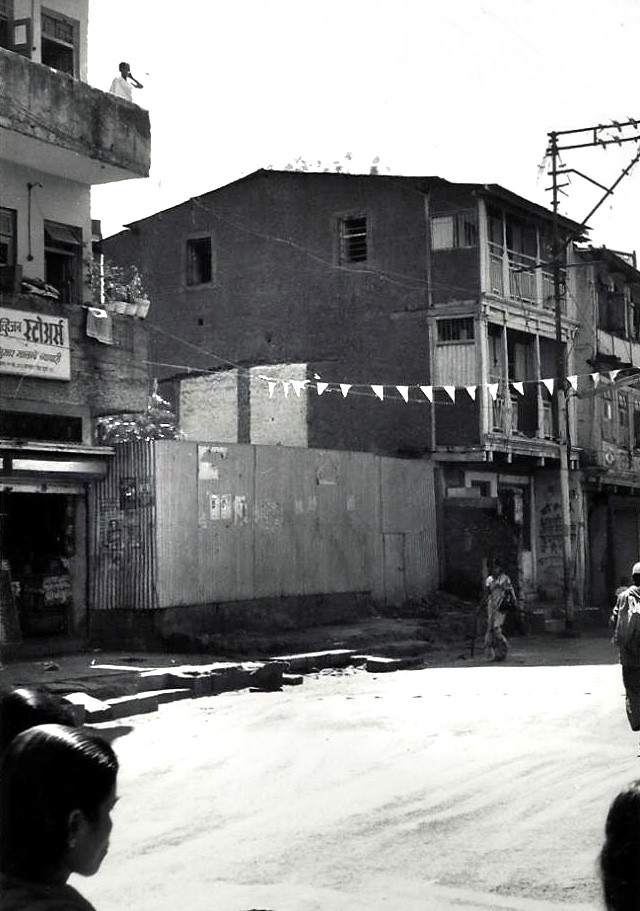 1976 : Site of the Kasba Peth Toddy Shop in Poona - Courtesy of John Connor