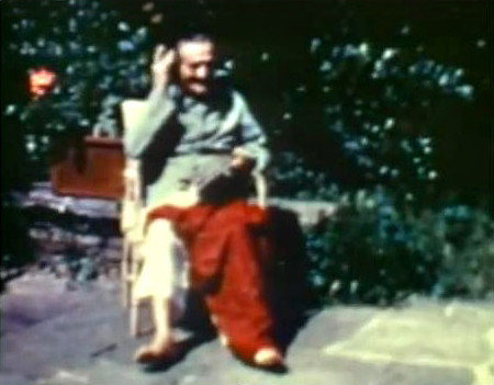 1952 ; Meher Baba recuperating after his car accident.