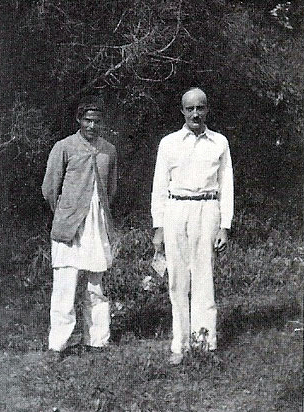 1928 : Meredith Starr with Jal S. Irani ( Baba's brother ) at Toka, INdia. Courtesy of LM p. 1065