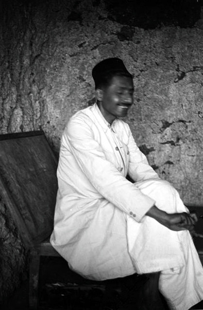 Dec.1938 ;Pleader talking to Hedi Mertens inside the Panchgani Cave, India. Walter Mertens photographer. Courtesy of MN Collection.