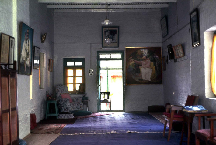 1988 : Mandali Hall, Meherazad, India. Photo taken by Anthony Zois.