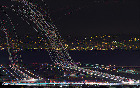 Time lapse plane landing