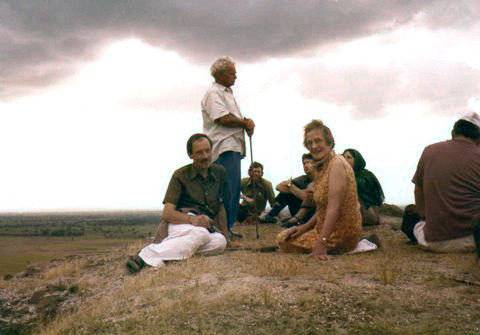 Courtesy of Kelvin & Jill Hobbs - Hilda with her son Anthony, Aloba is standing, on top of Seclusion Hill, India