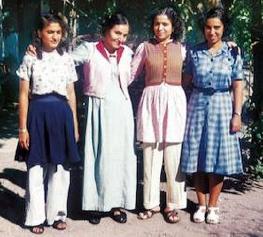 Meher Center in 1952 ; The women mandali stayed in the Guest House.