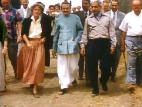 Meher Mount 1956 : Image captured by Anthony Zois from a film by Sufism Reoriented
