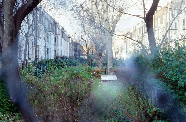 1980 ; view of the common garden - Courtesy of Anne Giles