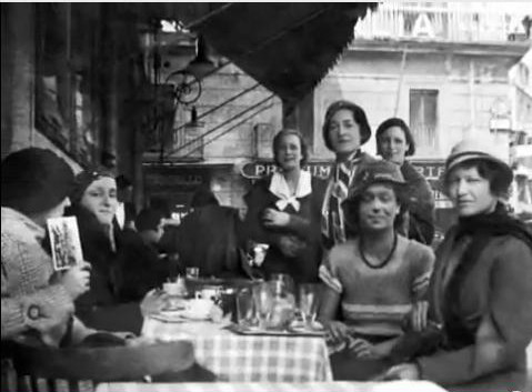 Italy 1933 ; Elizabeth is on the far right.