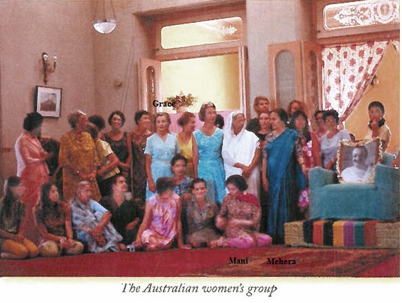 1969 ; Last Darshan for the Australian group at Guruprasad, Poona, India. Grace is standing.