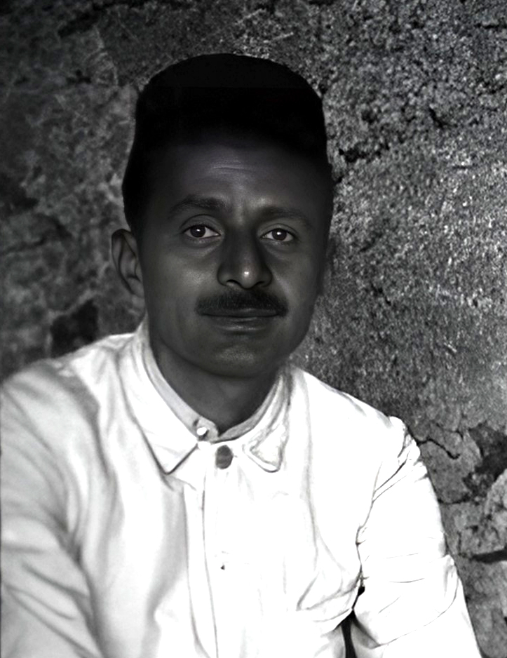 Dec.1938 ;Pleader inside the Panchgani Cave, India. Walter Mertens photographer. 