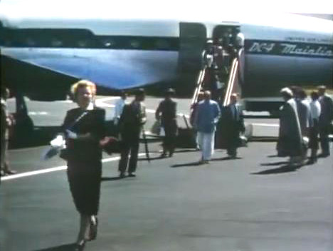 1956 : Arrived  flying United Airlines DC4 " Mainliner "
