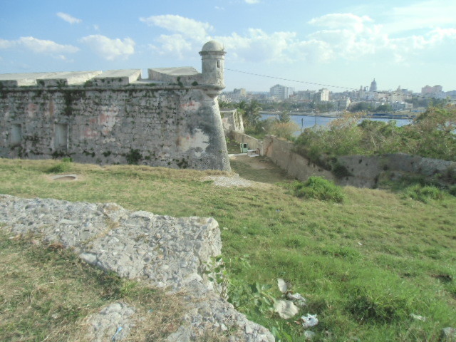 Proche du Castillo, la forteresse de San Carlos de la Cabaña