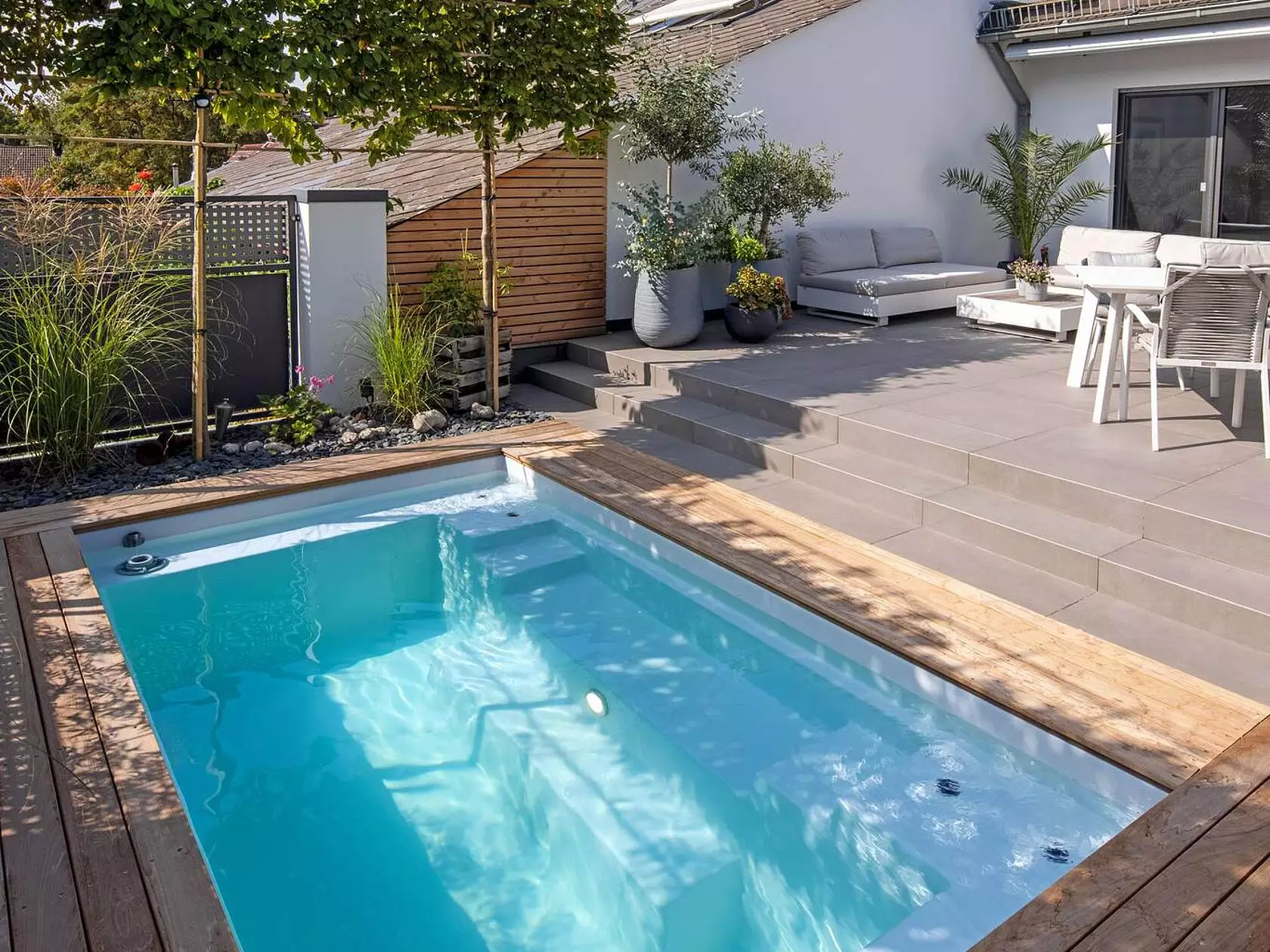 Riviera Pool C-Side