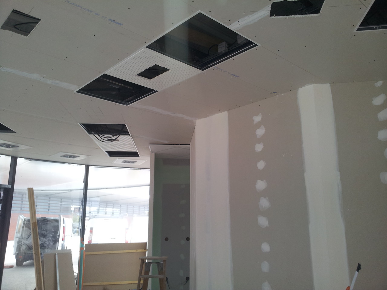 incrustation de plafond démontable dans plafond placo