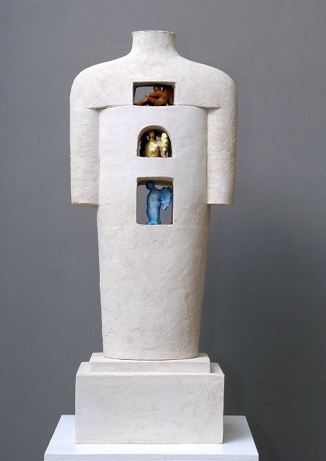 2011 - terracotta, foglia oro, tempera, cera - h cm 75