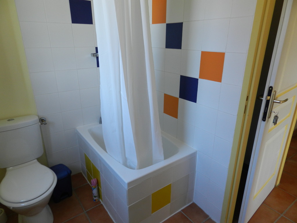 Etage Ch 1 sdb baignoire wc