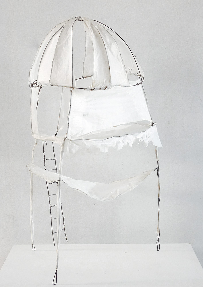 Traumwunsch (2), 2014,Transparapier, Draht, 50 x 30 x 23 cm