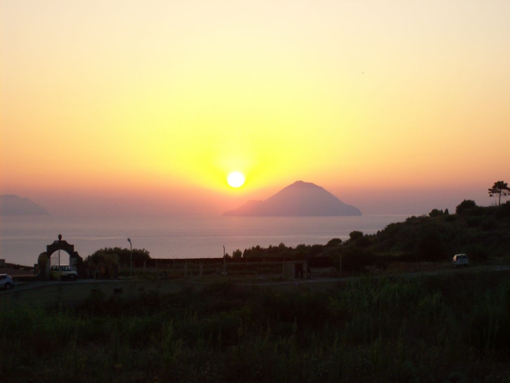 TRAMONTO ALLE EOLIE!!!