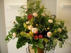 ▲ 野菜の盛花( スイカ、パプリカ、トウモロコシなどが使われていますが、わかりますか?)