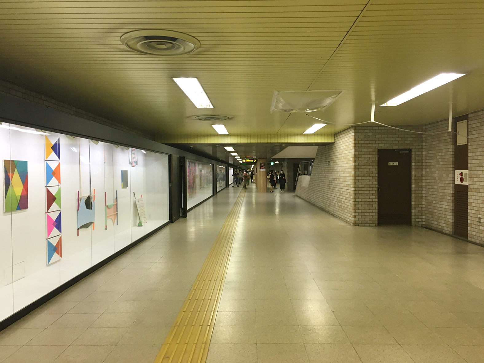 Installation view of the 2018 exhibition :  "Current Location of Paintings", Sapporo Odori 500-m Underground Walkway Gallery, Hokkaido, Japan