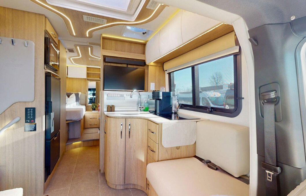 Fraserway B Class Wohnmobil Innenansicht
