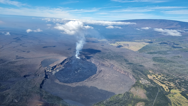 Blick auf den Kilauea aus dem Hubschrauber