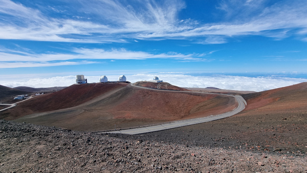 Mauna Kea mit Obsavatorien auf Hawaiian Island