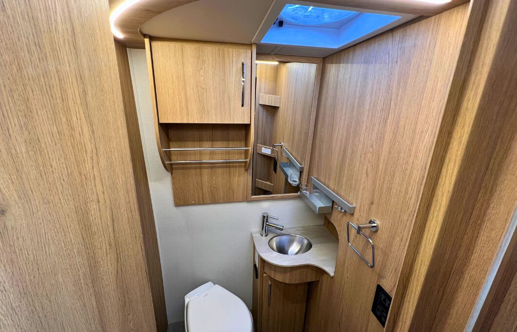 Fraserway B Class Wohnmobil Innenansicht