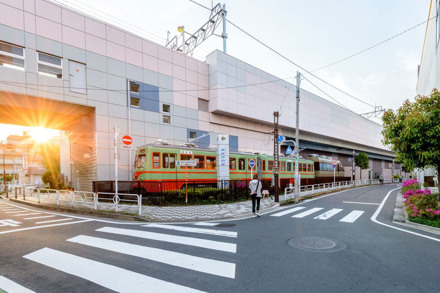 「東向島」駅３（東武電車の展示）